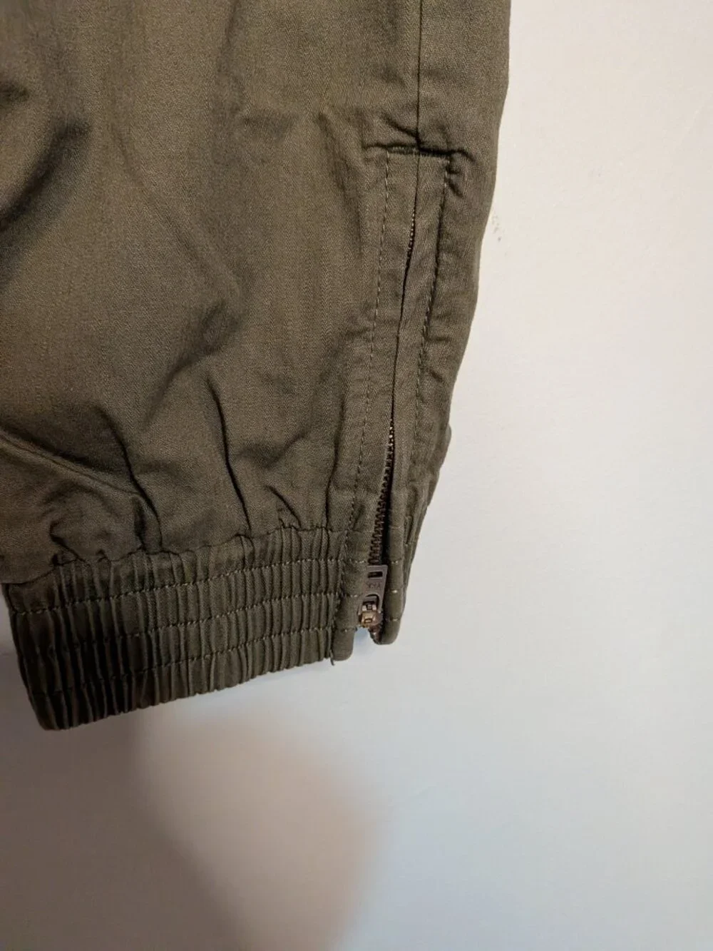 Pact Organic Cotton Pants Medium Green Tapered Leg Utility Zip Ankle